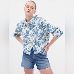 Gap x Love Shack Fancy Floral Cropped Button Down Shirt